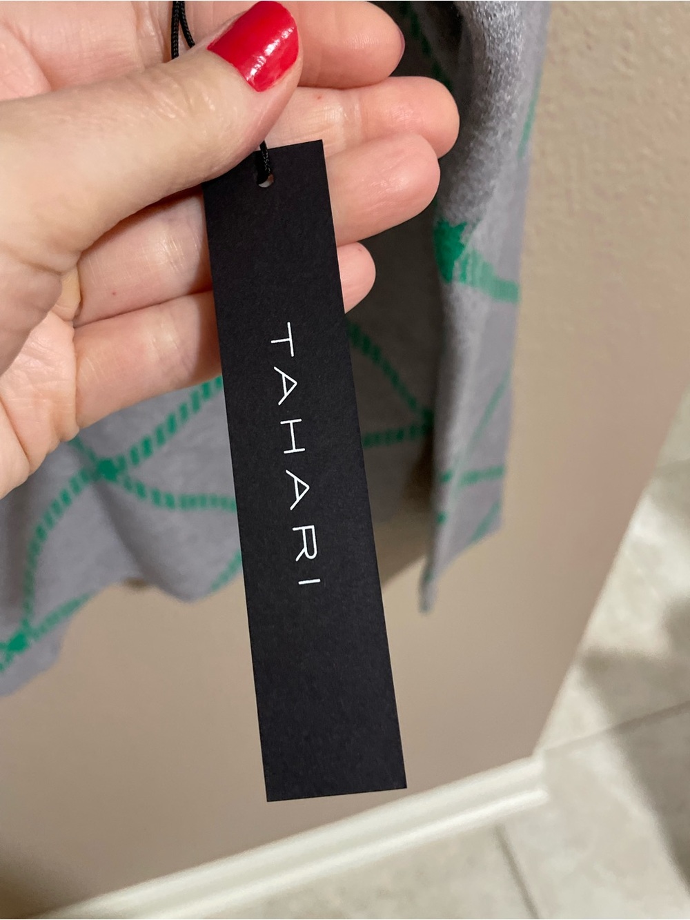 Tahari Gray Sweater with Green Argyle Pattern - Picture 3 of 6